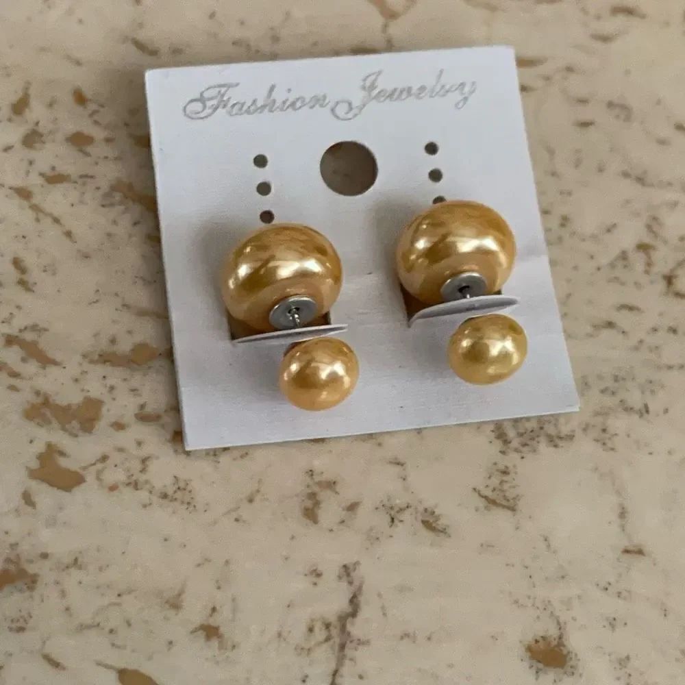 Yellow pearl earrings - Picture 5 of 7